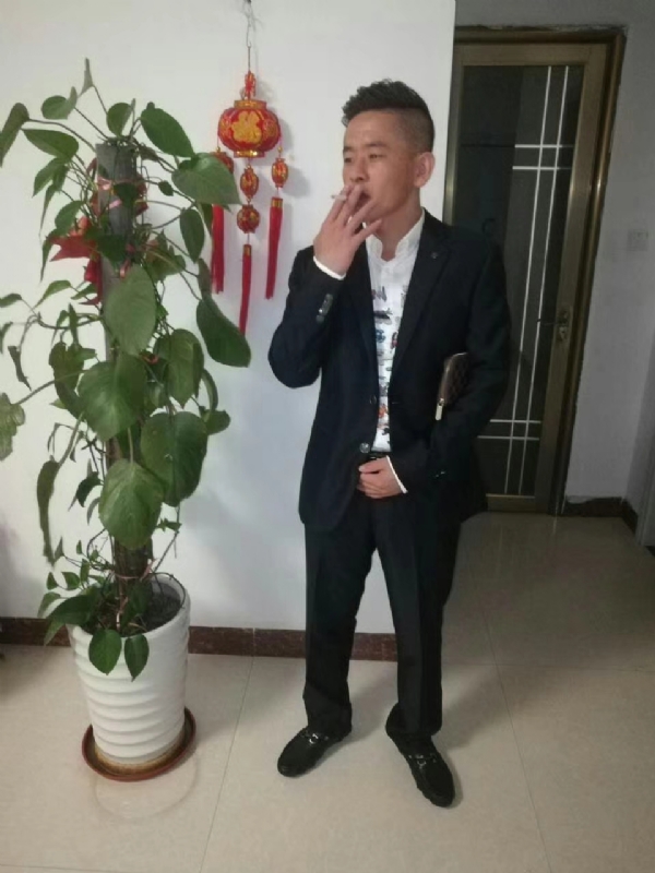 男人三十而立的第二张照片--雷州交友中心